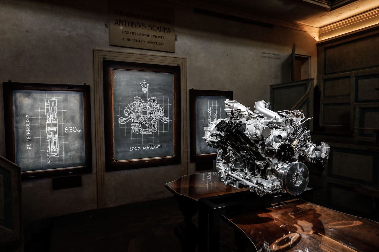 09_Nettuno 引擎最大特色在於導入源自一級方程式賽車的預燃燒室技術，透過預燃室內的高效燃燒機制，大幅提升燃燒效率與動力反應